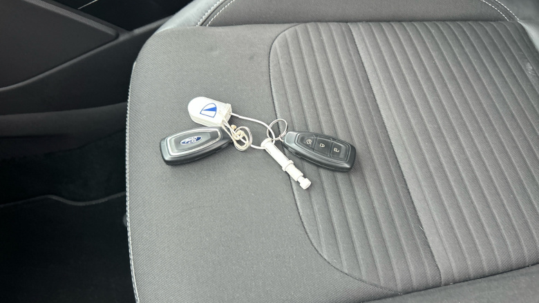 Ford Kuga 1.5 TDCi Titanium Edition 5dr 2WD Diesel Estate